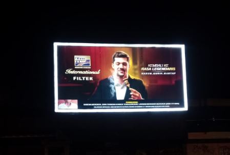 Billboard Neon Box Kembali Kerasa Legendaris